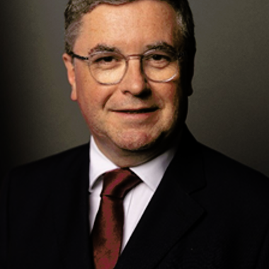 Rt Hon Sir  Robert Buckland KBE KC